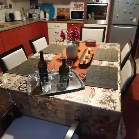 με δωρεάν χώρο στάθμευσης